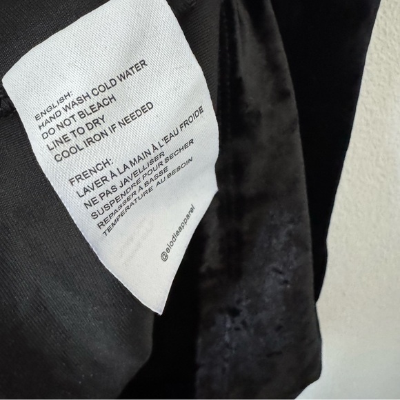 New Elodie Elegant Black Crushed Velvet Mini Cocktail Dress in Small - Picture 4 of 13